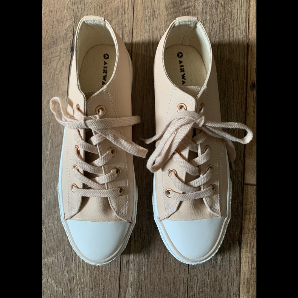 Ladies Leather Like Airwalk Sneakers